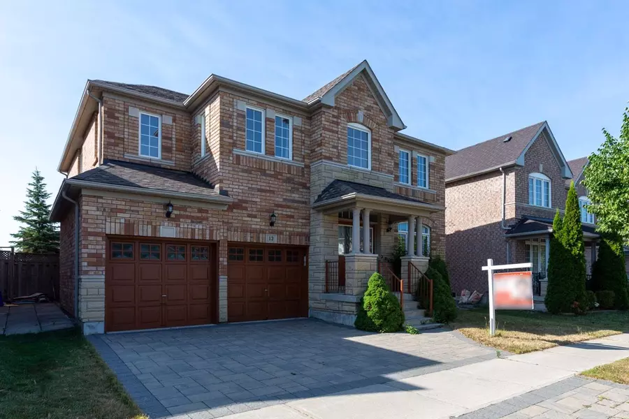 13 Wiltshire DR, Markham, ON L6C 2R5