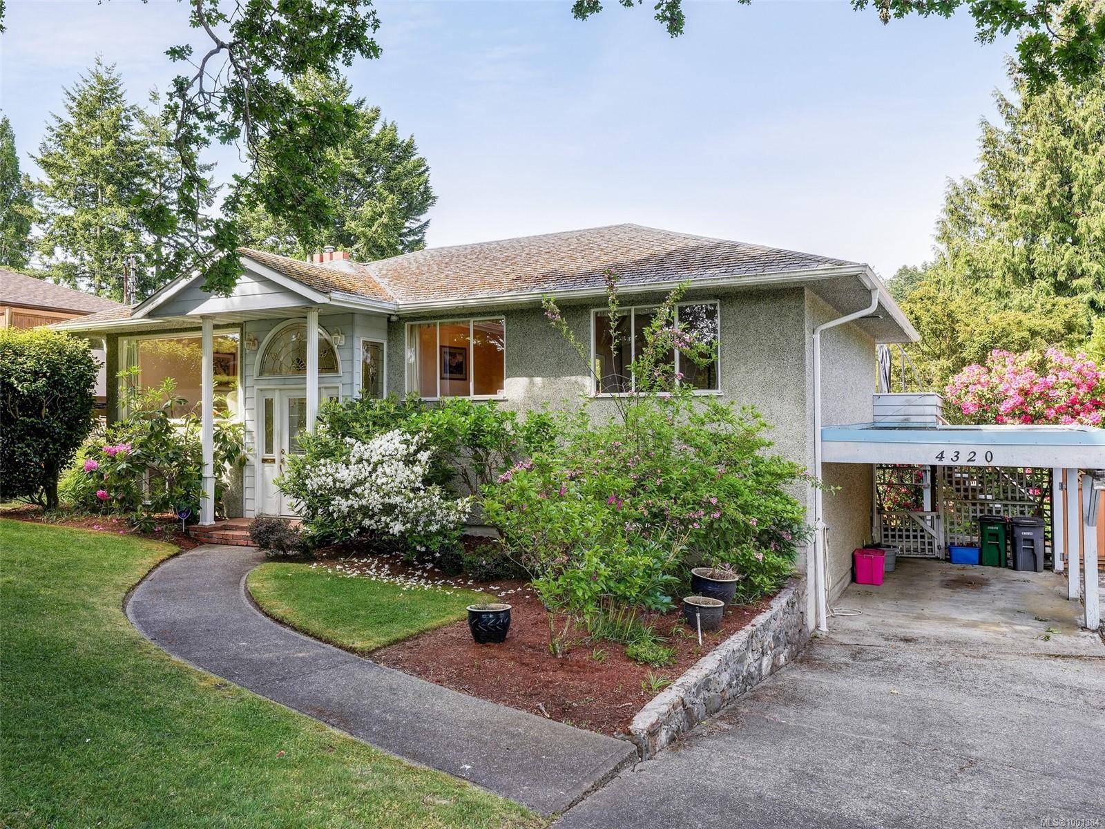 4320 Cedar Hill Rd, Saanich, BC V8N 3C5