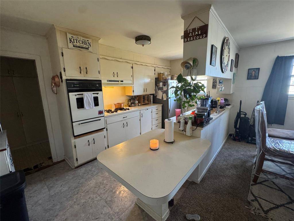 Groesbeck, TX 76642,601 S Ellis Street