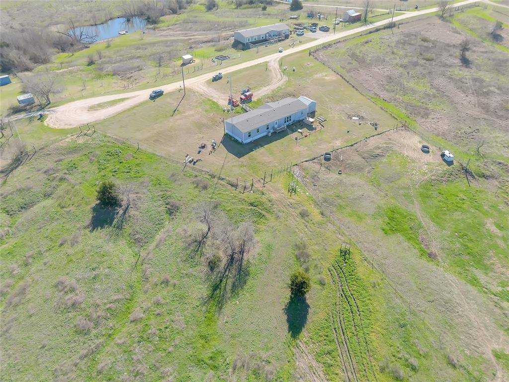 Barry, TX 75102,9585 County Road 1339