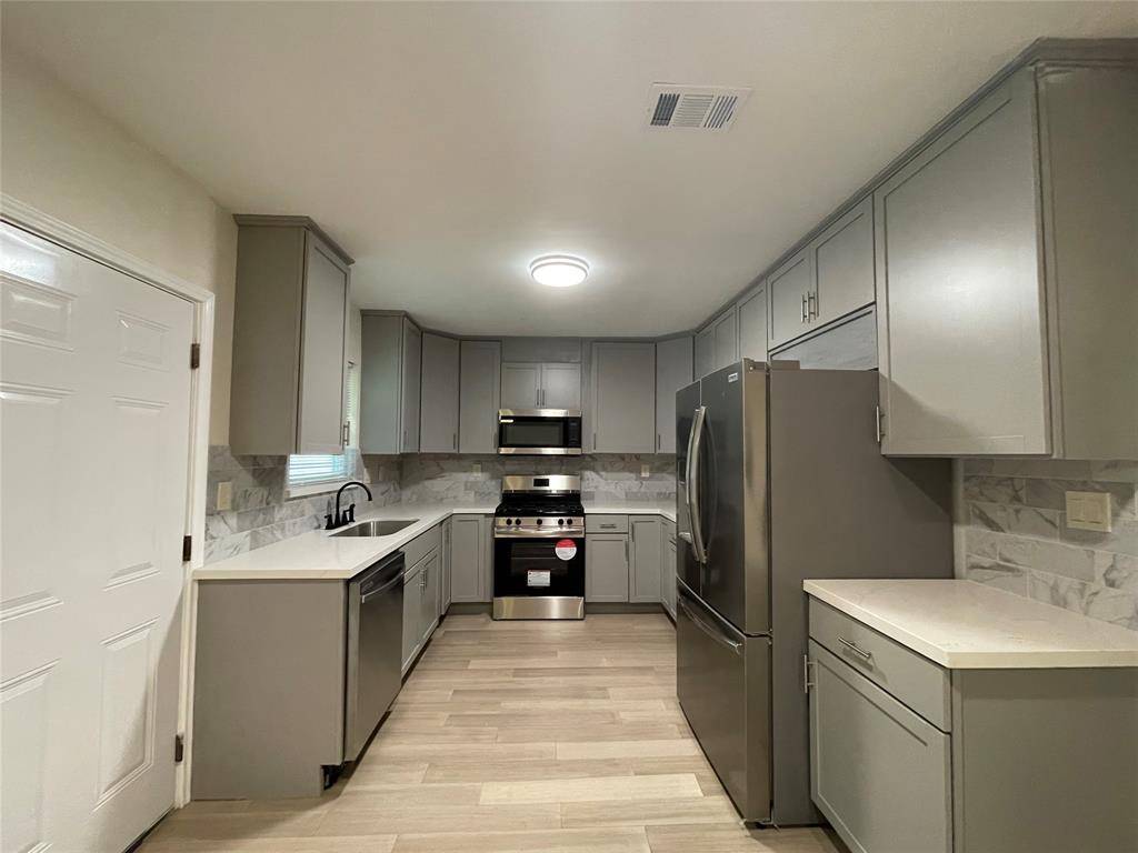 Dallas, TX 75228,3017 Shenstone Drive