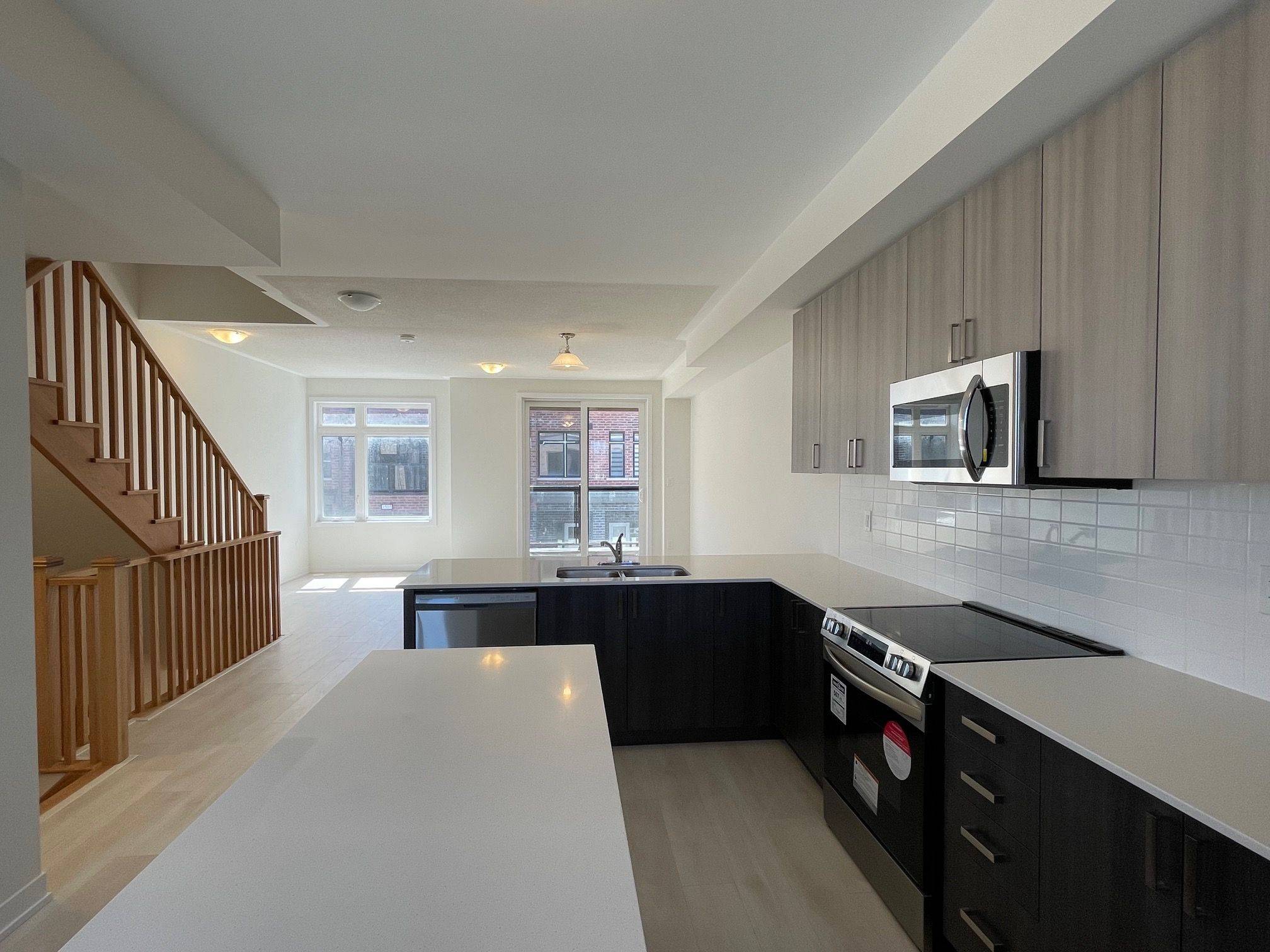 Pickering, ON L1V 0H2,1865 Pickering Pkwy #1003