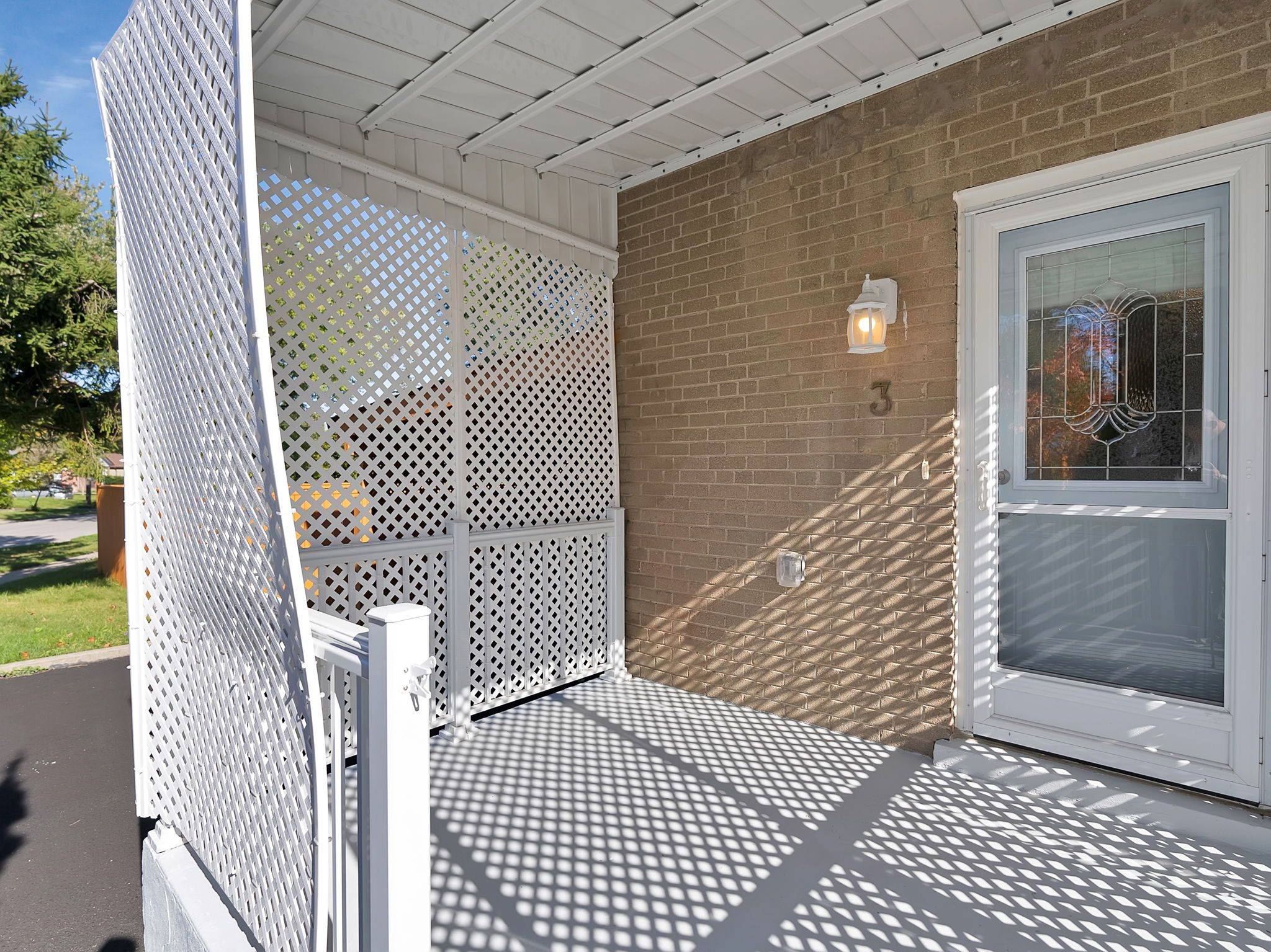 Toronto E09, ON M1J 2T1,3 Shier DR