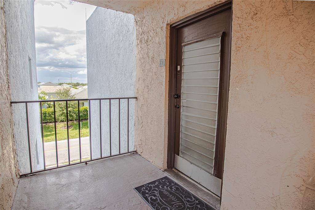 Lauderdale Lakes, FL 33311,2850 Somerset Dr #307L