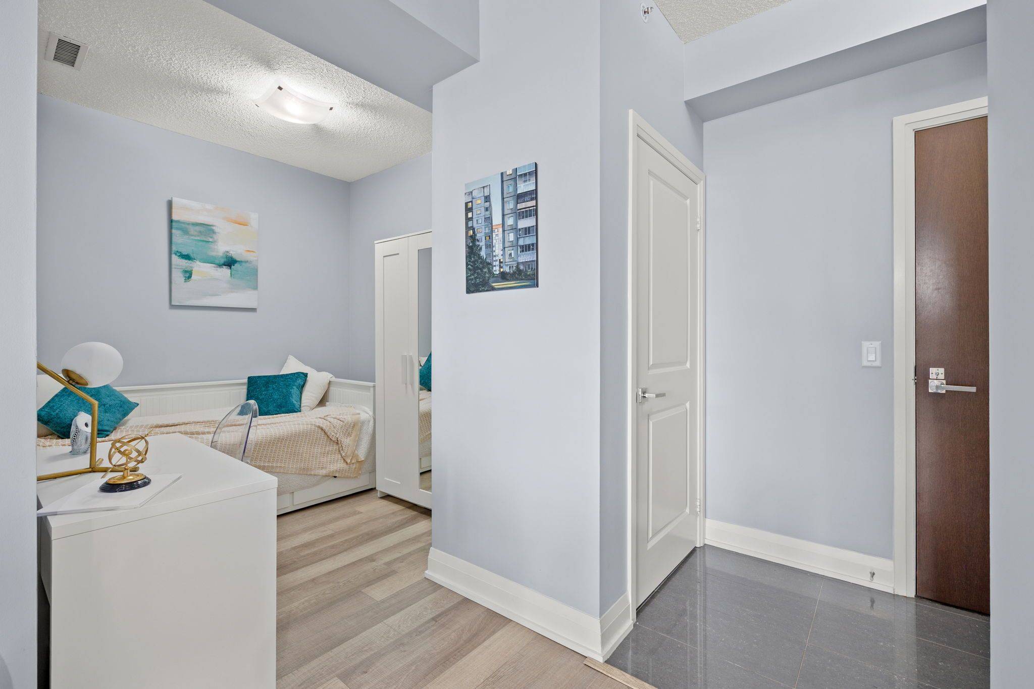 Vaughan, ON L4J 0H9,85 North Park RD #608