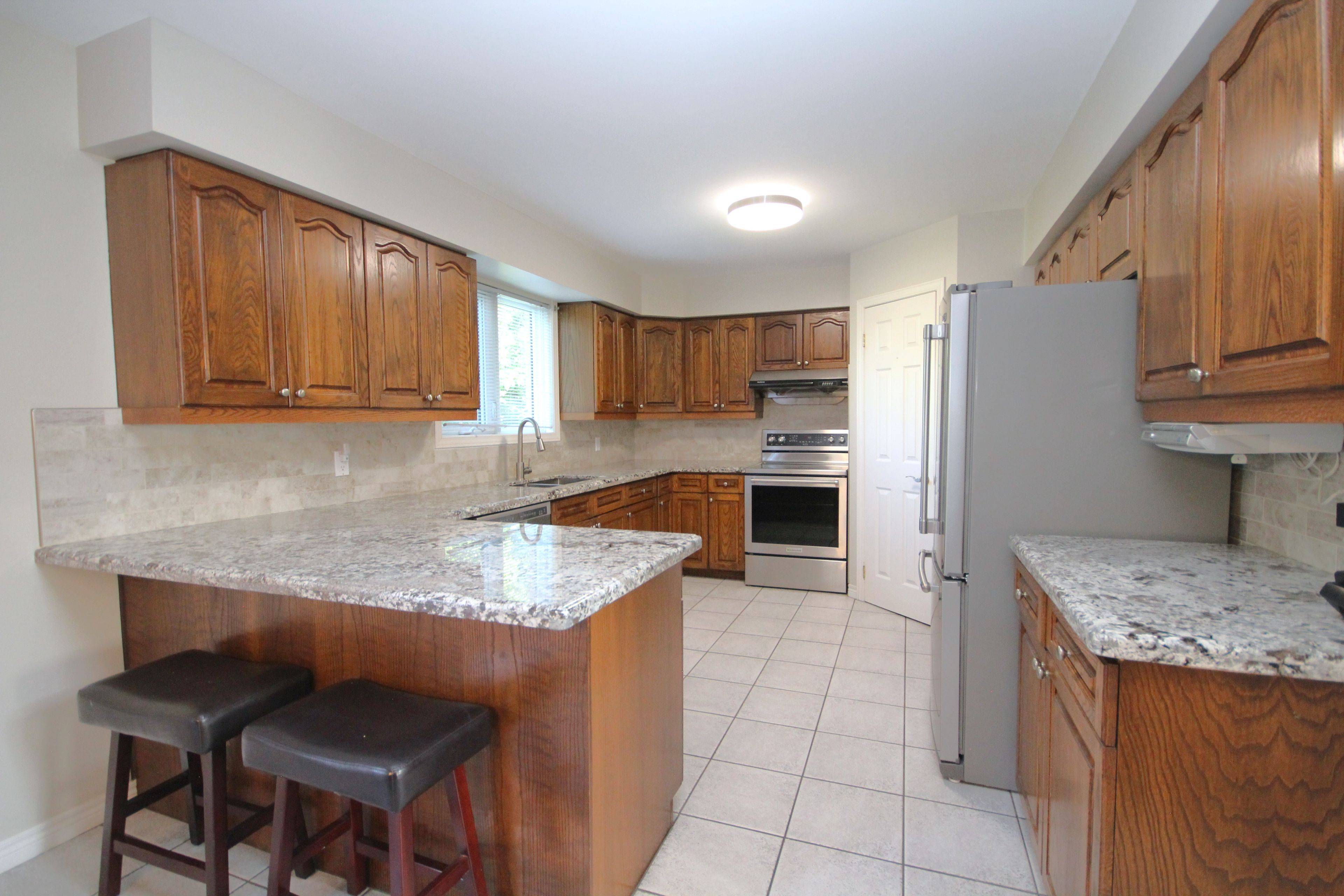 Bradford West Gwillimbury, ON L3Z 1Y9,306 Simcoe RD