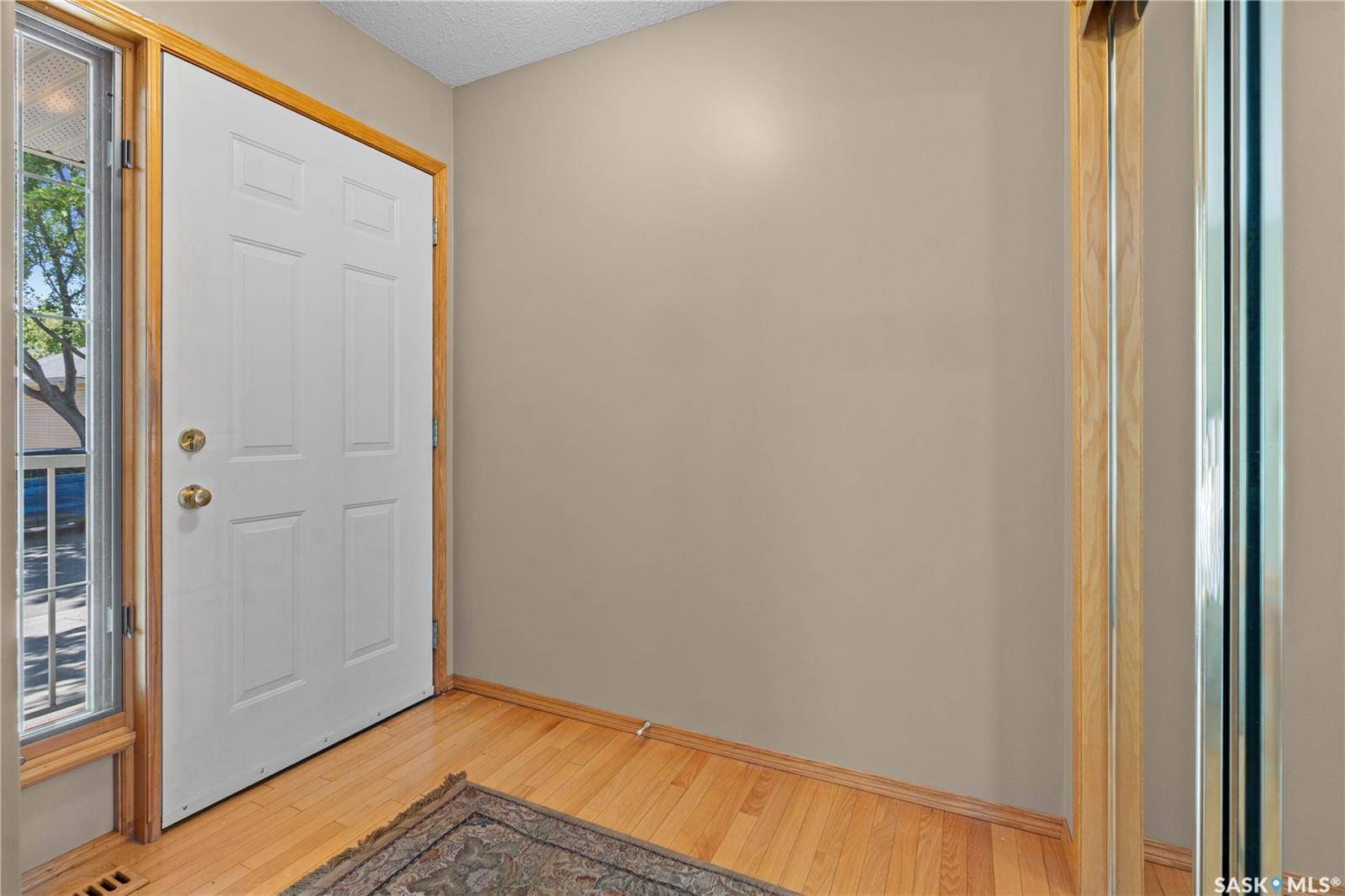 Regina, SK S4S 7J1,3734 Queens GATE
