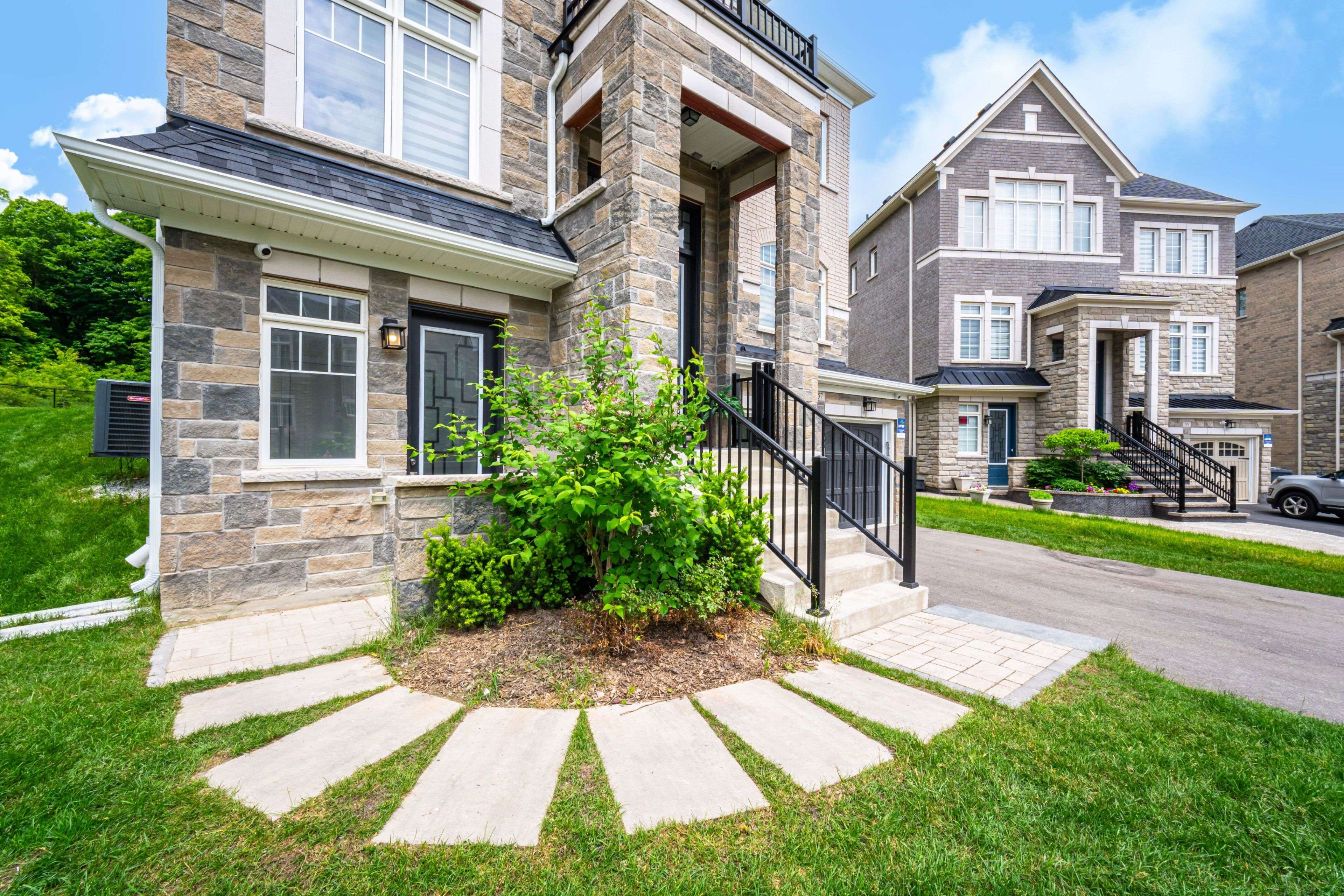 Caledon, ON L7C 3A3,57 Arthur Griffin CRES