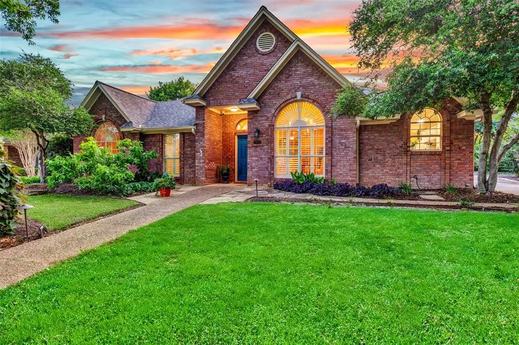 2633 Rollingshire Drive, Bedford, TX 76021