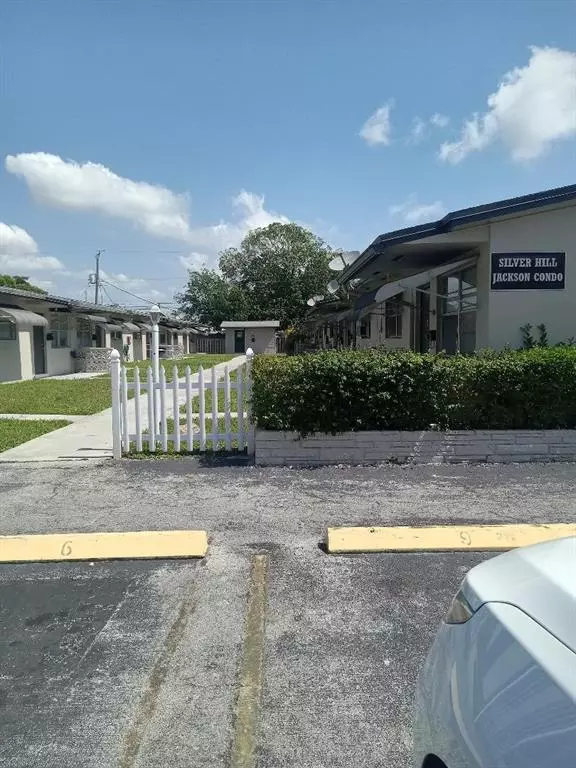 Hollywood, FL 33020,2901 JACKSON #7