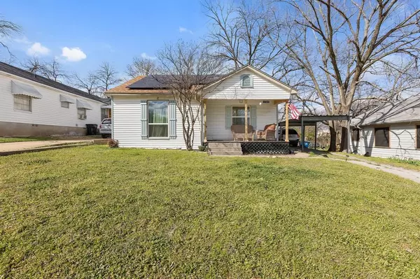 Denison, TX 75020,1505 W Johnson Street