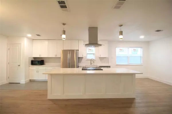 Forest Hill, TX 76119,5008 Queen Ann Drive