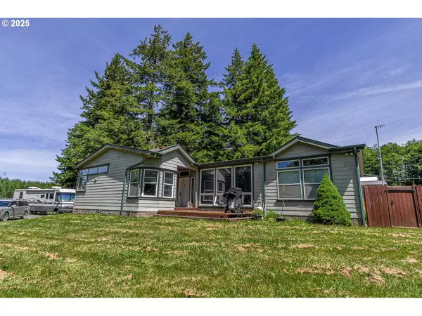 74250 CLATSKANIE HEIGHTS RD, Clatskanie, OR 97016