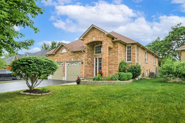 40 Padfield DR, Clarington, ON L1C 5E7