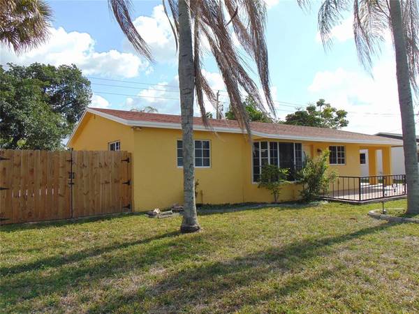 6512 NW 9th St, Margate, FL 33063