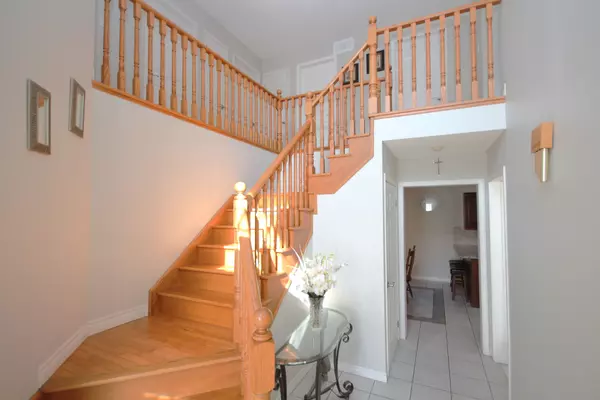 Bradford West Gwillimbury, ON L3Z 1Y9,306 Simcoe RD