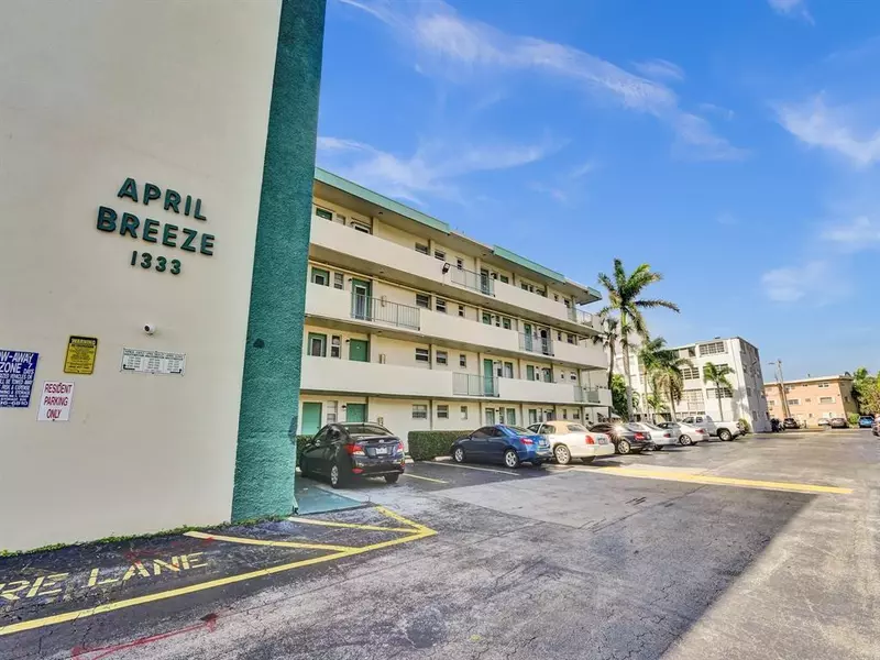 1333 E Hallandale Beach Blvd #313, Hallandale Beach, FL 33009