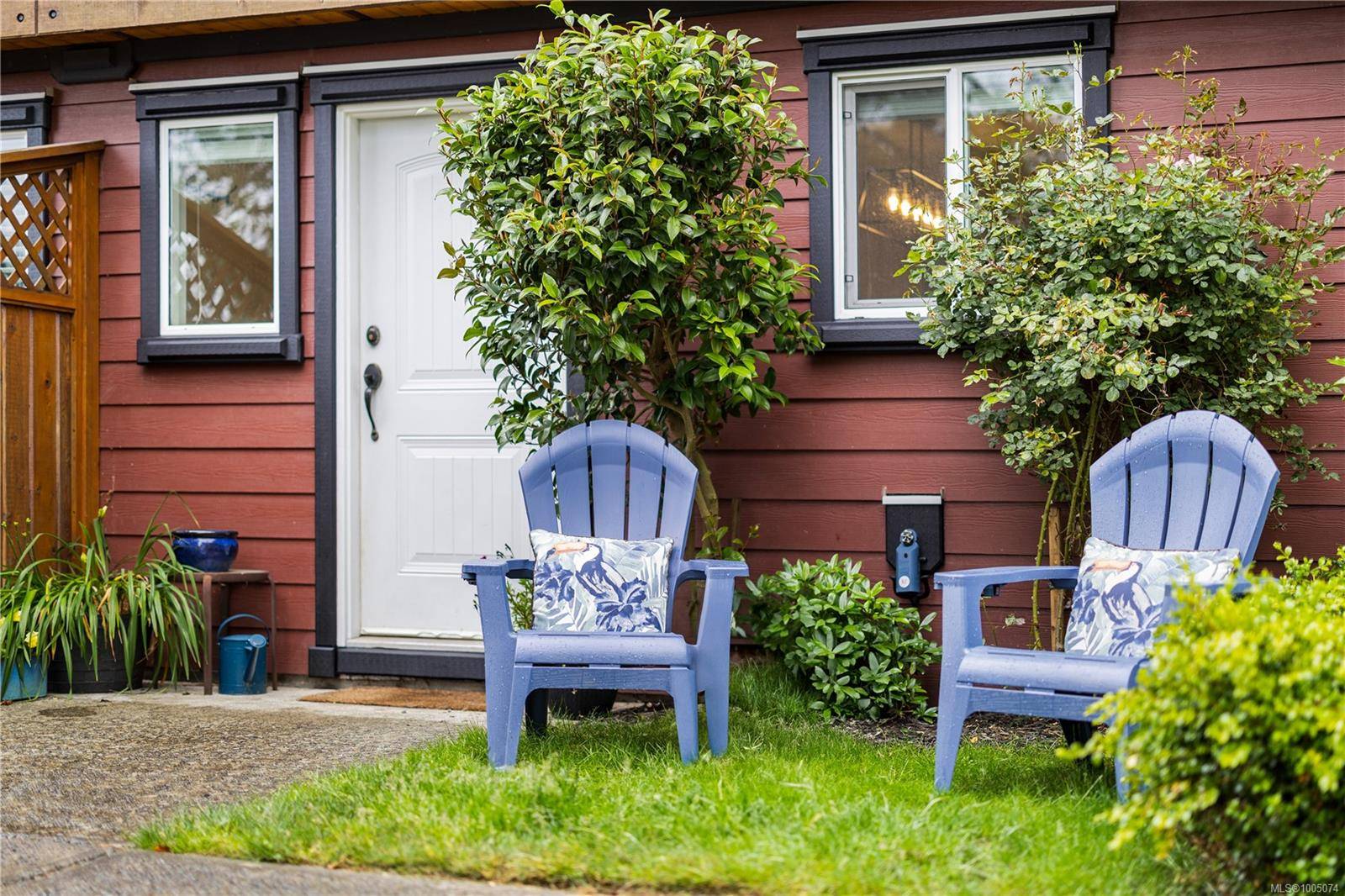 Campbell River, BC V9W 2Y4,581 DOGWOOD St #5