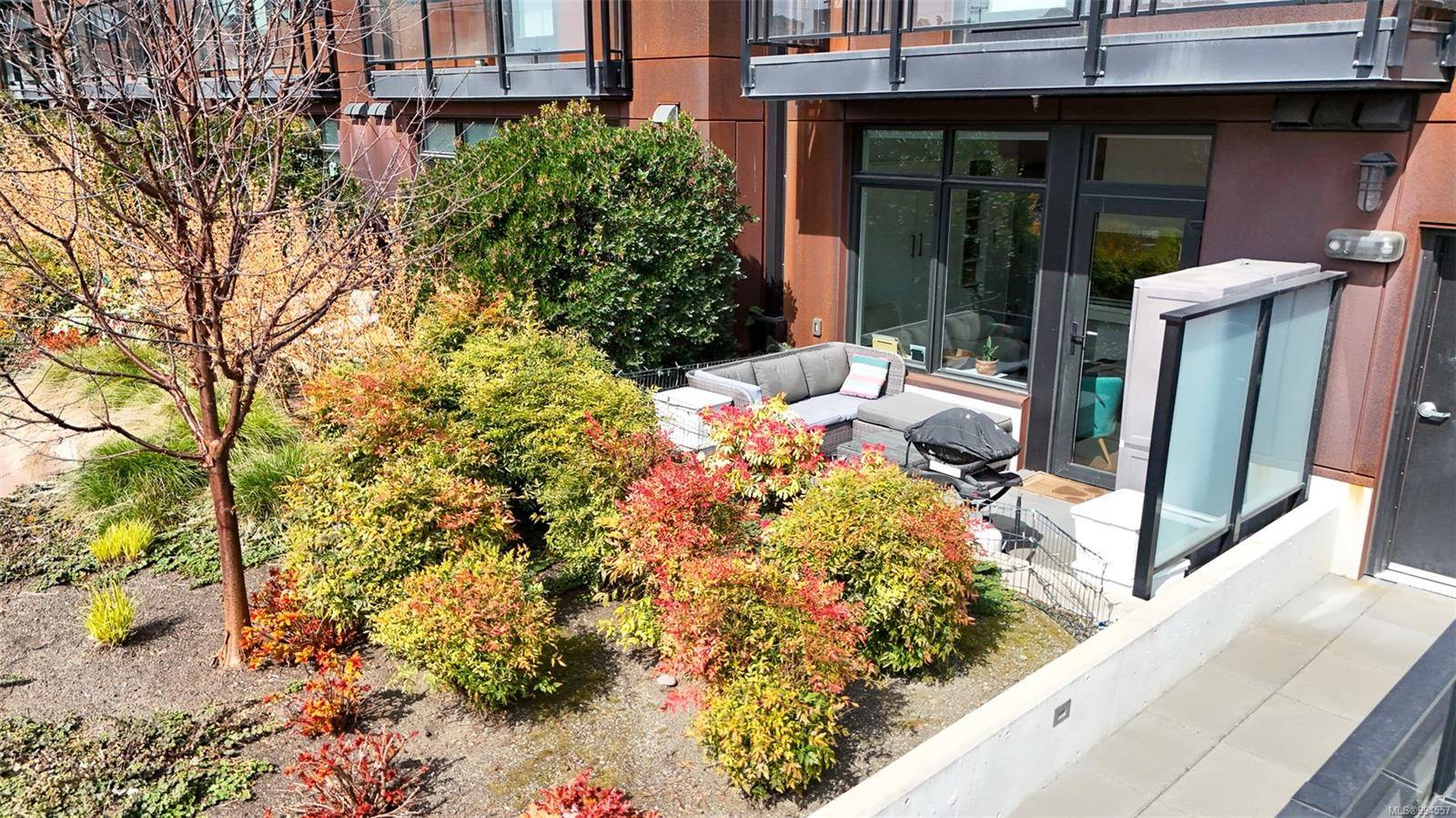 Victoria, BC V8T 0C8,515 Chatham St #219