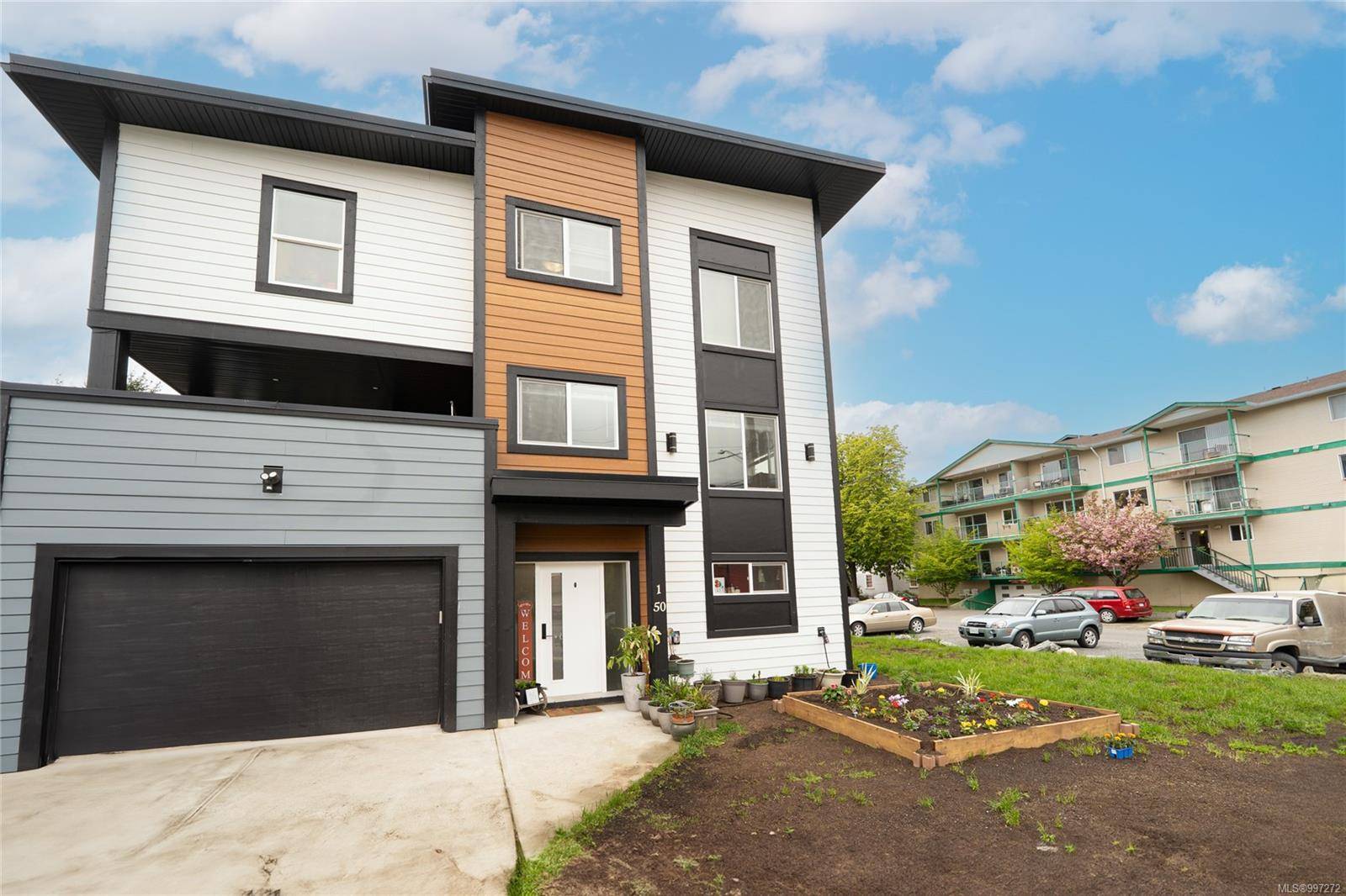 50 King George St N #1, Lake Cowichan, BC V0R 2G1