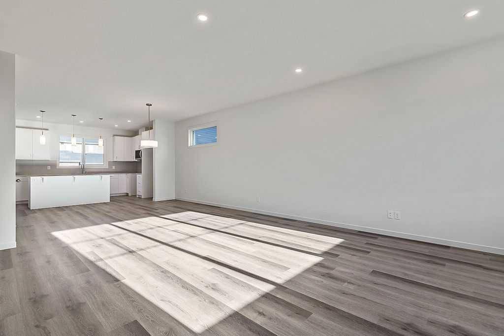 Calgary, AB T2X 5H2,838 Creekside BLVD SW