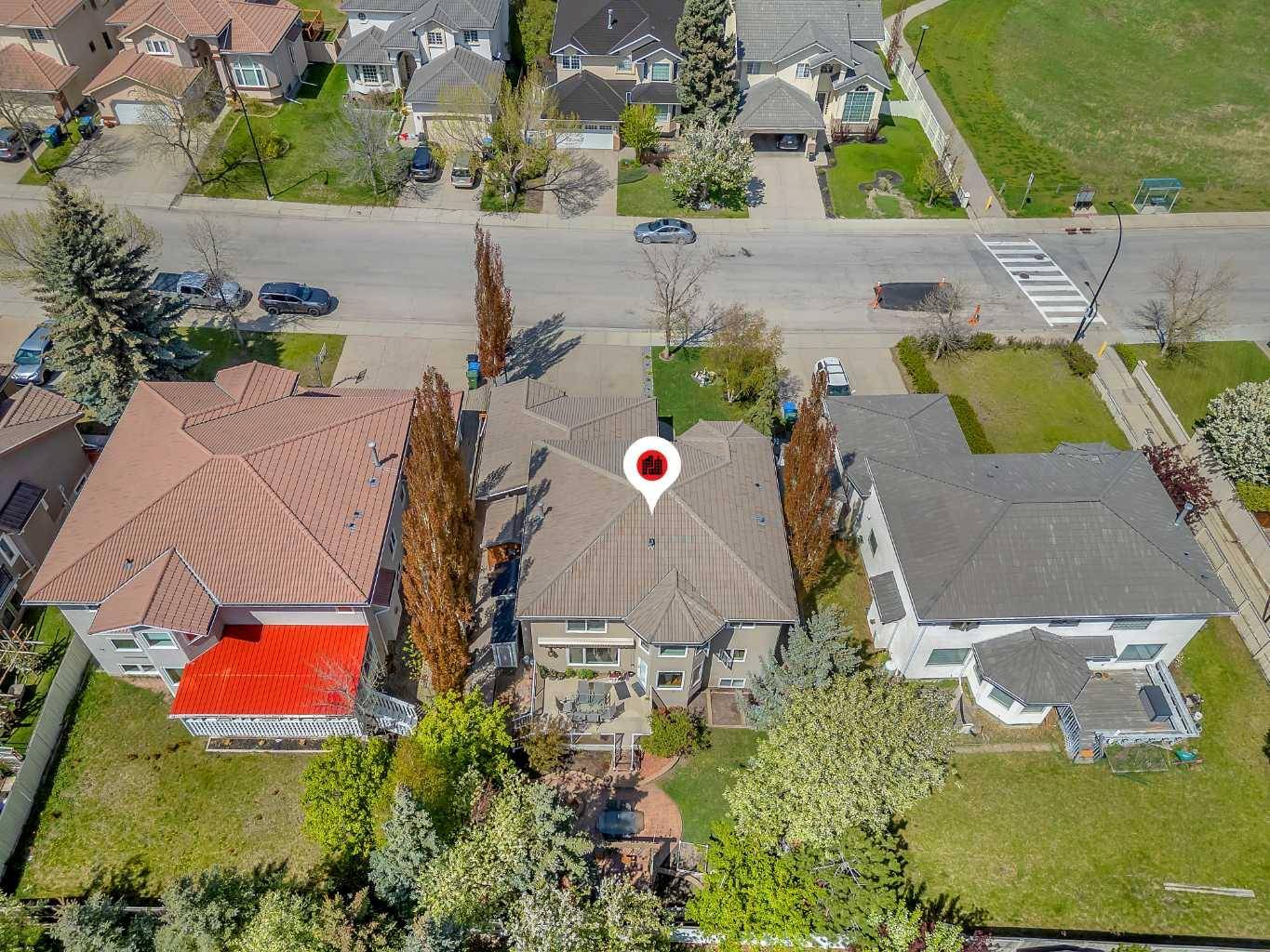 Calgary, AB T3A 4X7,33 Edgevalley WAY NW