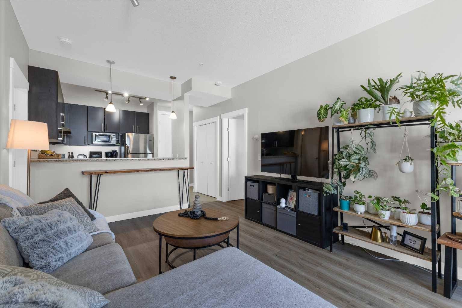 Calgary, AB T2E9C3,880 Centre AVE NE #309