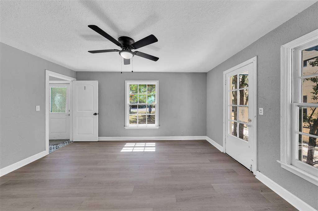 Lake Worth Beach, FL 33460,325 N Federal Hwy #1