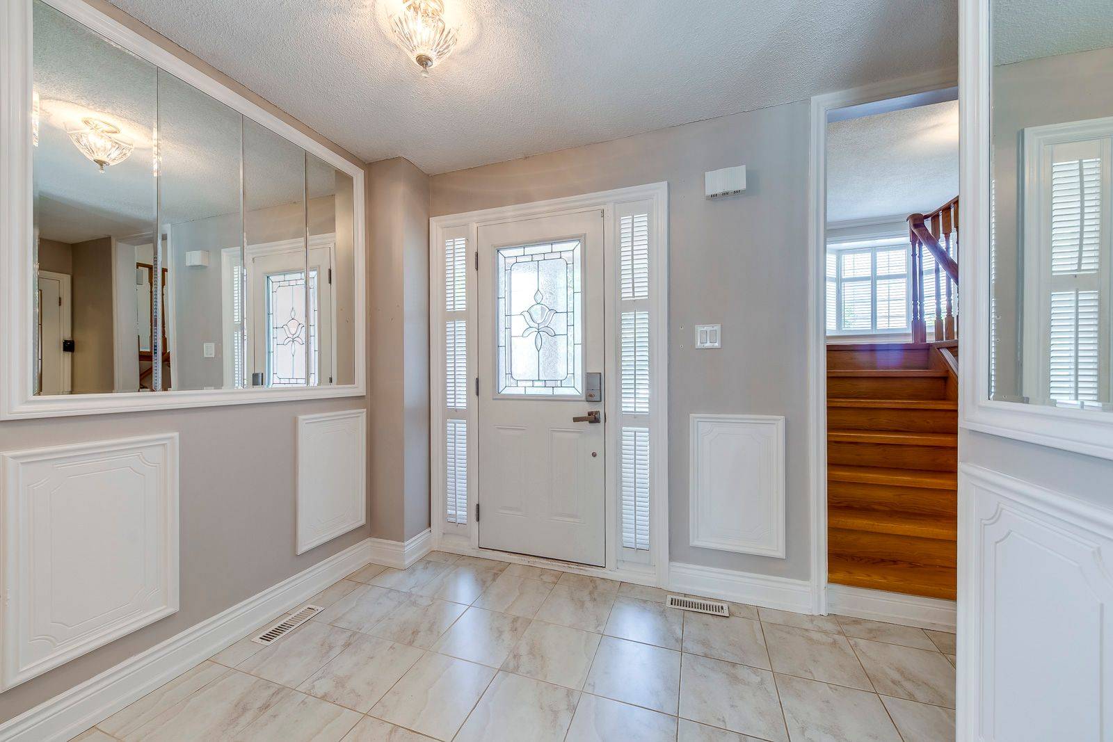 Mississauga, ON L5R 3H8,5254 Astwell AVE