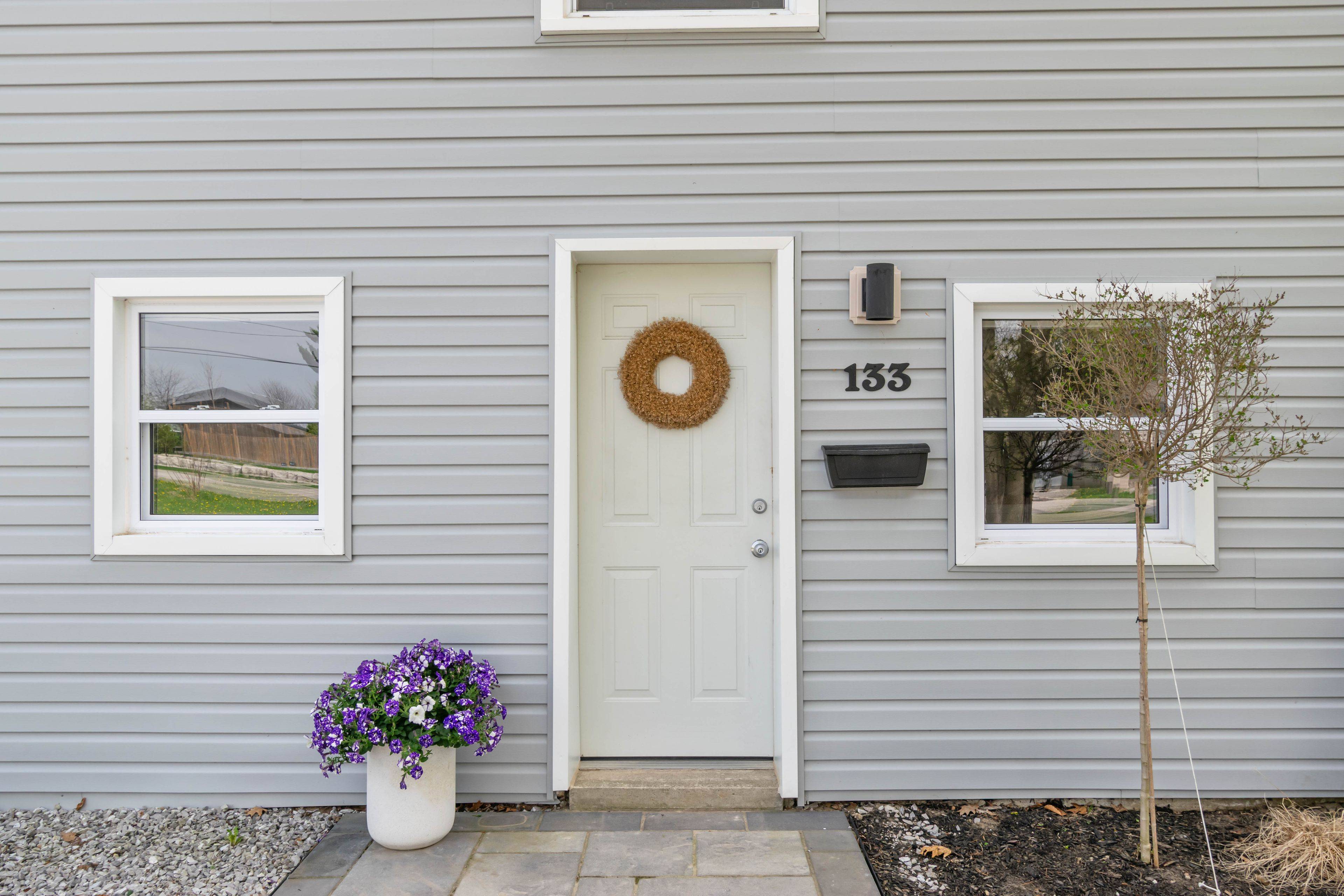 Tillsonburg, ON N4G 1B4,133 North ST E