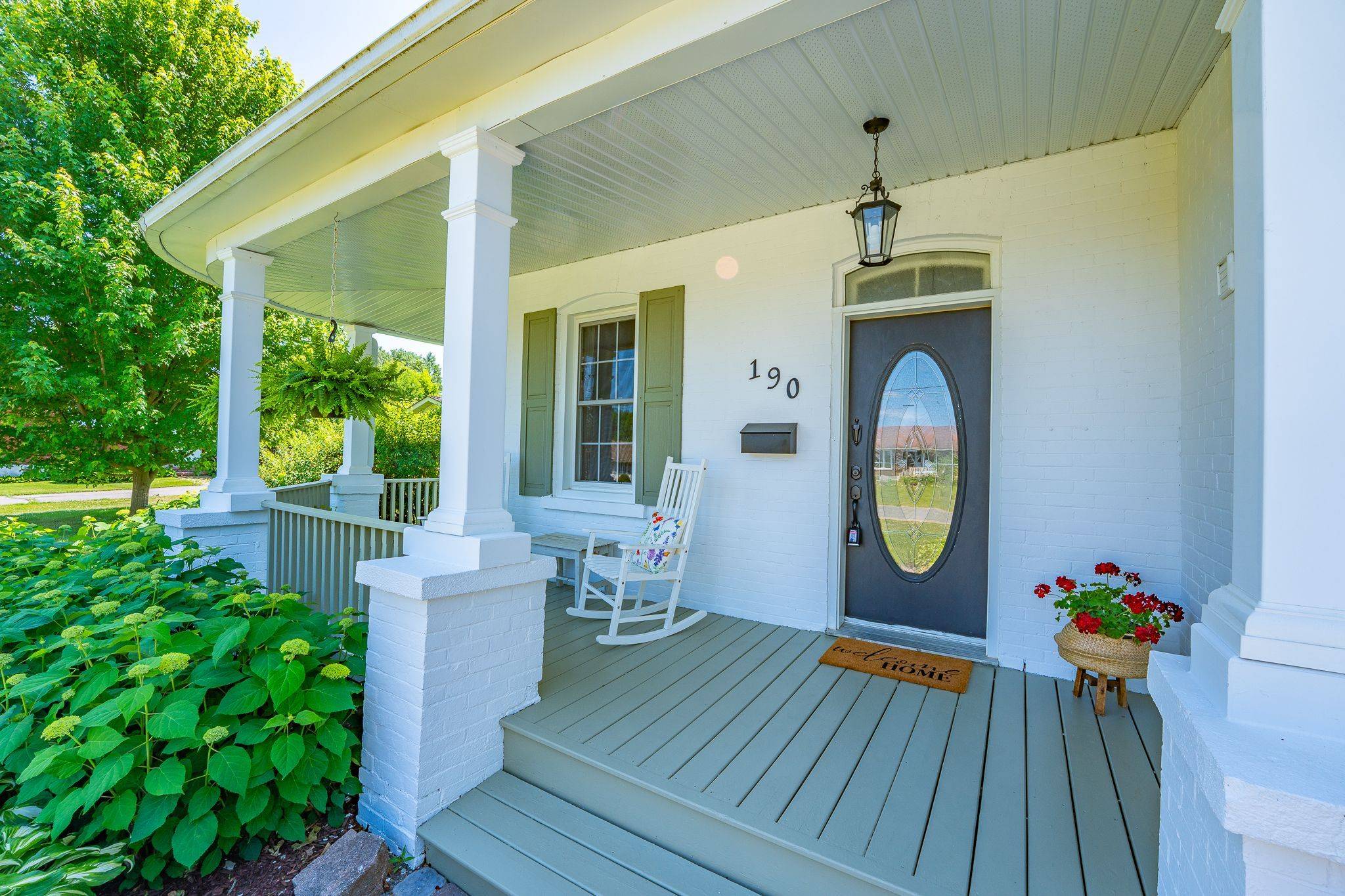Mcnab/braeside, ON K7S 1J2,190 Poole ST