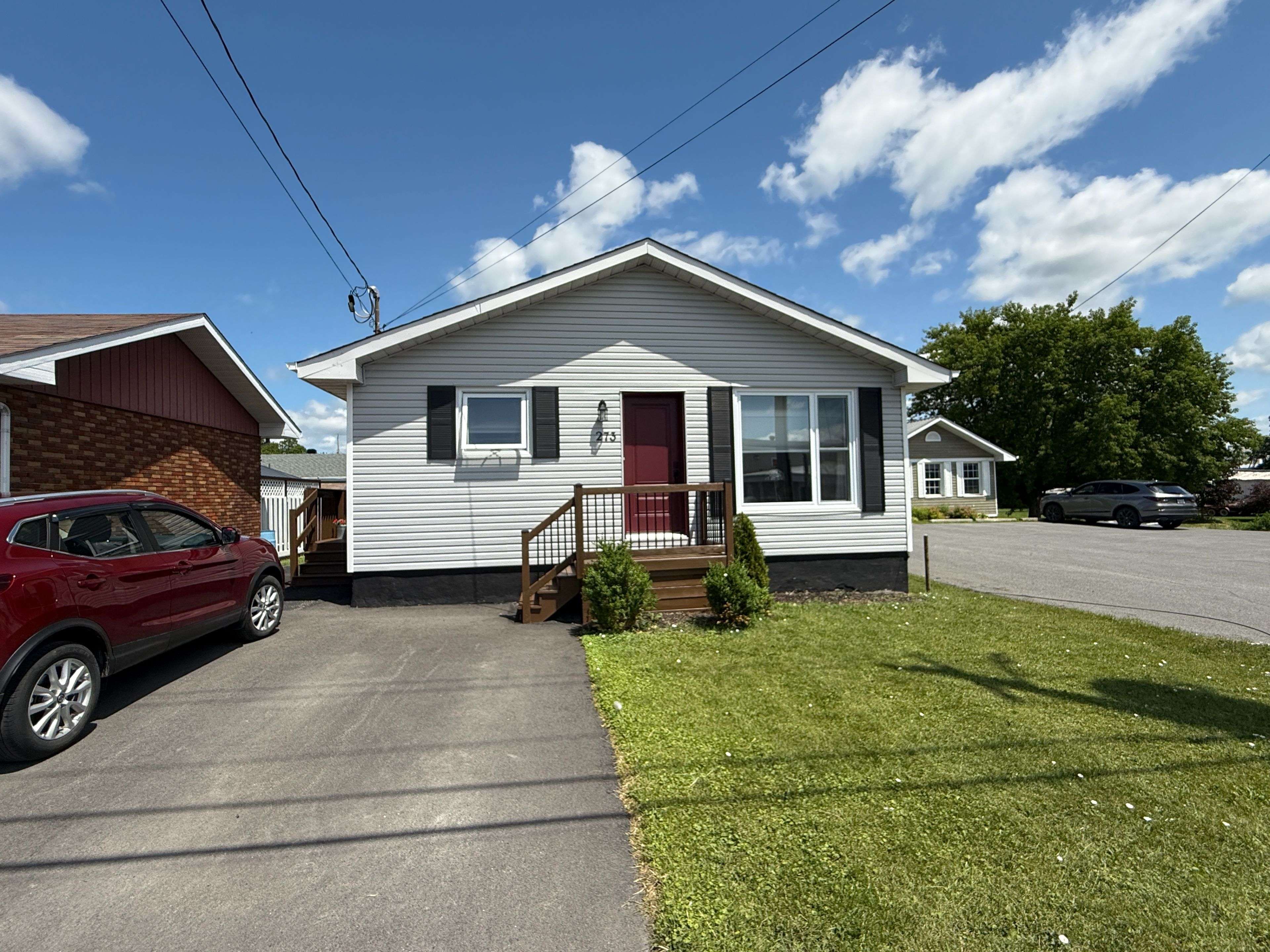 North Glengarry, ON K0C 1A0,273 Main ST S