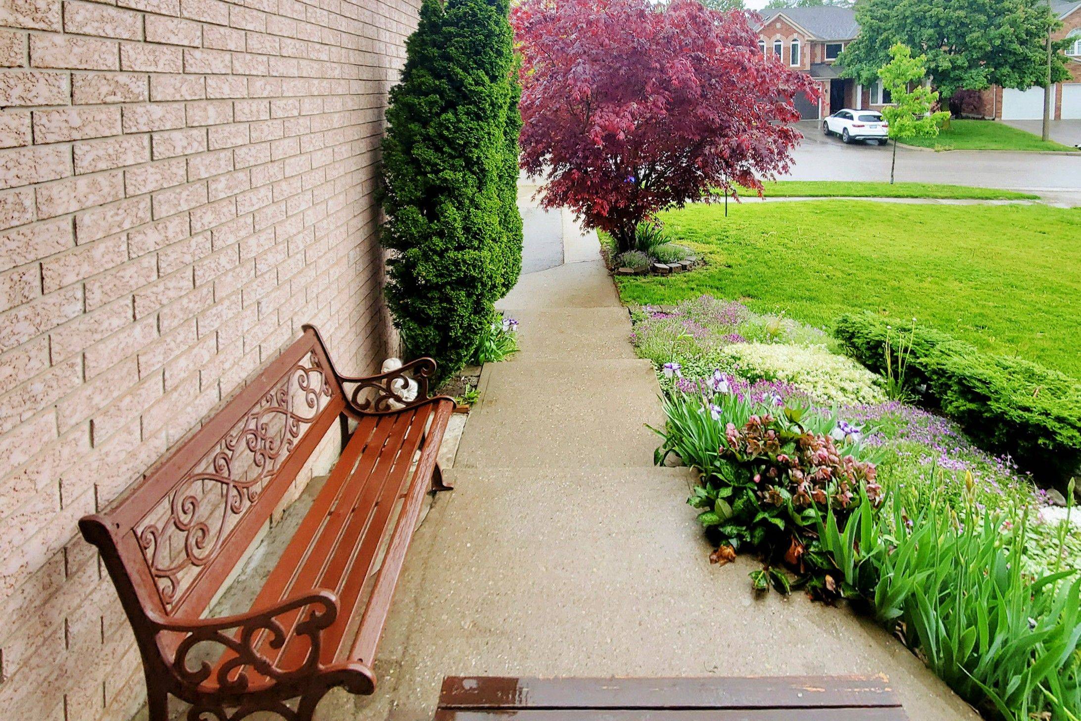 Cambridge, ON N1T 1Y1,76 Spooner CRES