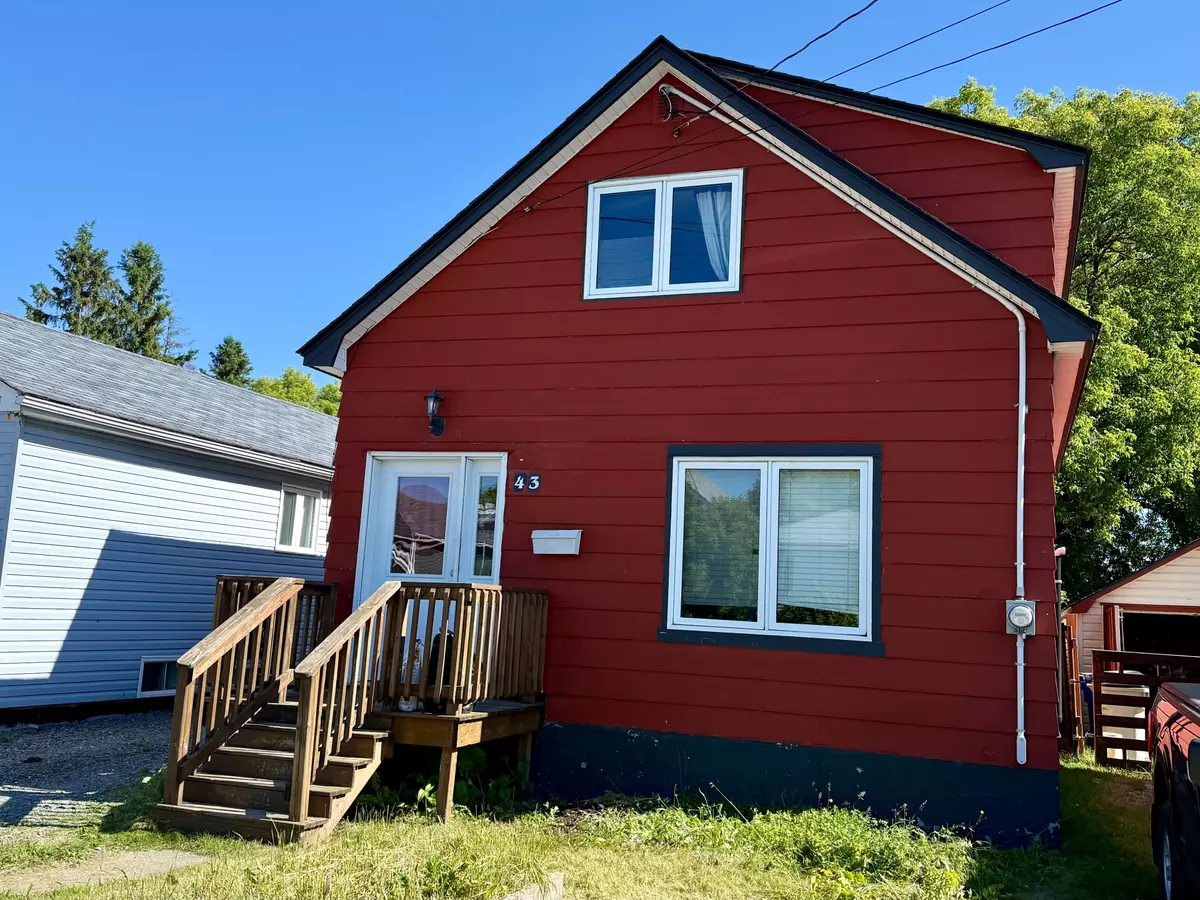 Timmins, ON P4N 4H9,43 Crescent AVE