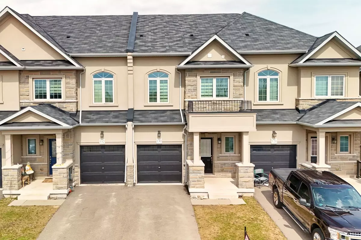 Hamilton, ON L5B 1W4,130 Mosaic DR