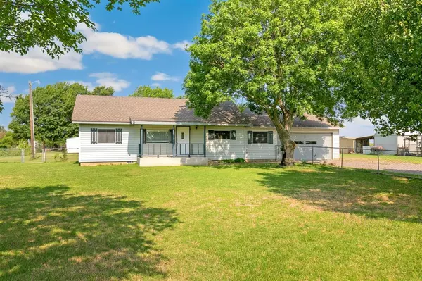 12687 Henderson Road, Sanger, TX 76266