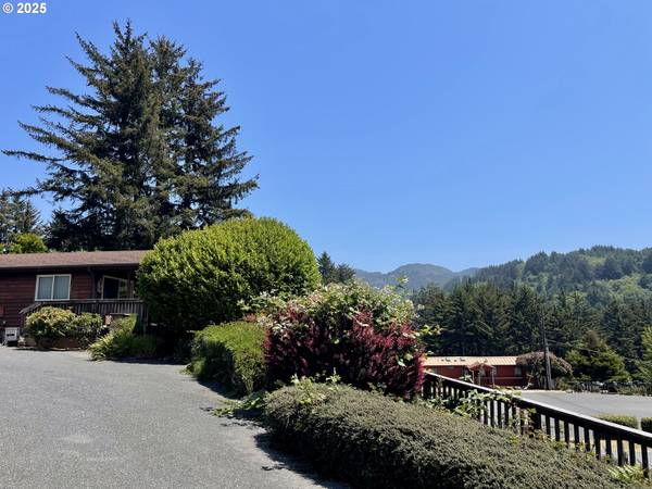19921 WHALESHEAD RD #T5, Brookings, OR 97415