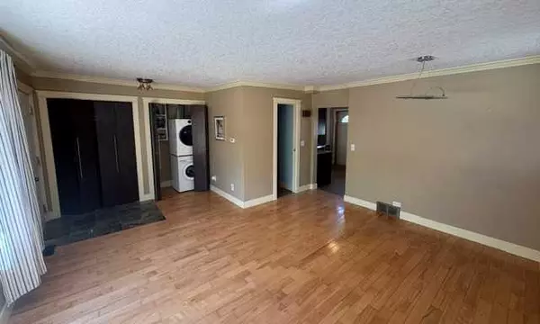 Calgary, AB T2E2E7,134 31 AVE NE