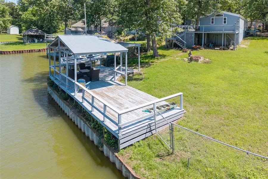 108 Mcalister Street, Mabank, TX 75156