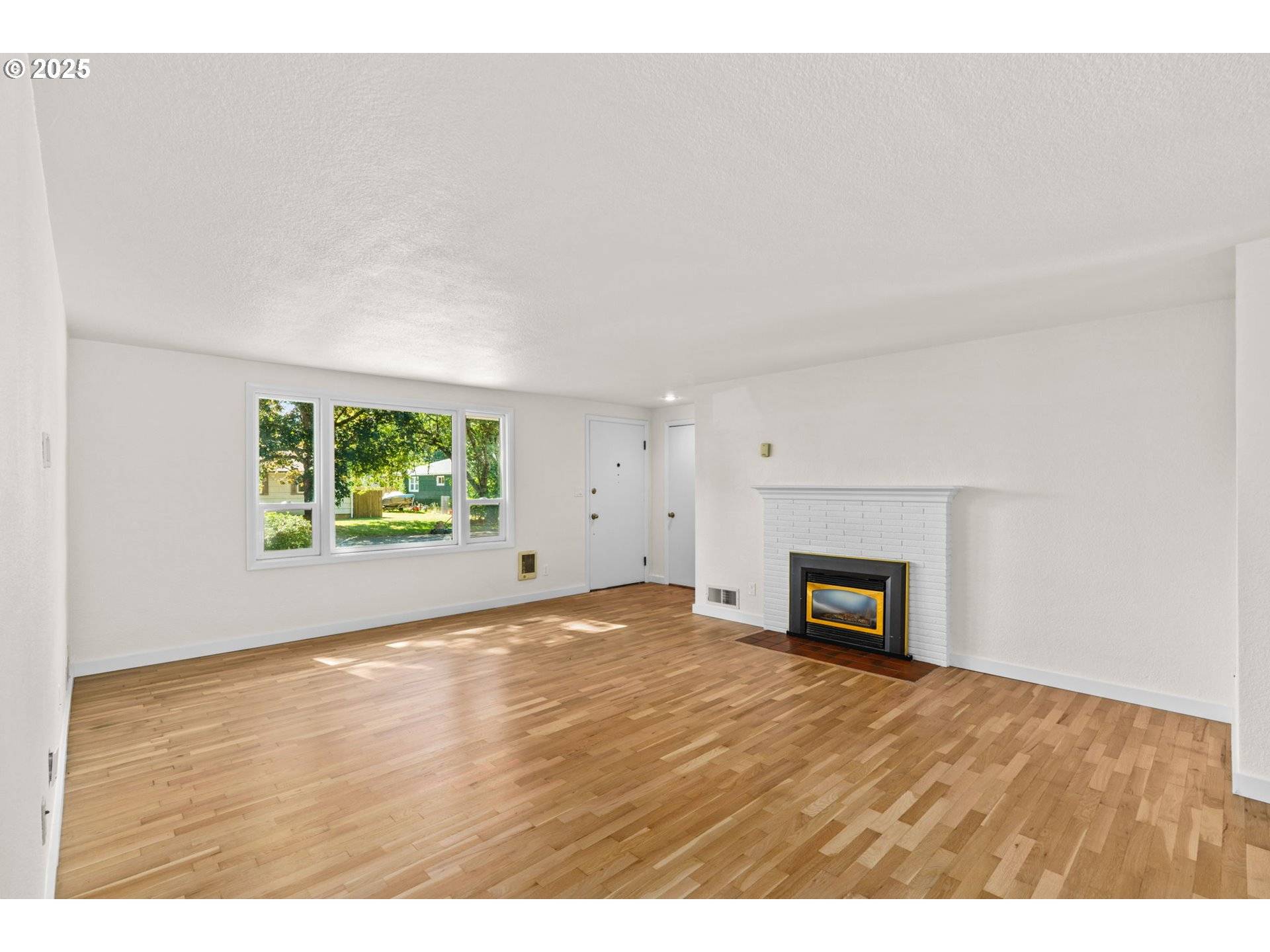 Eugene, OR 97404,1669 RIDGEFIELD ST