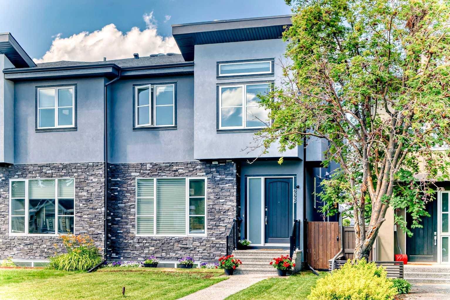 Calgary, AB T2E 1S4,226 21 AVE NE