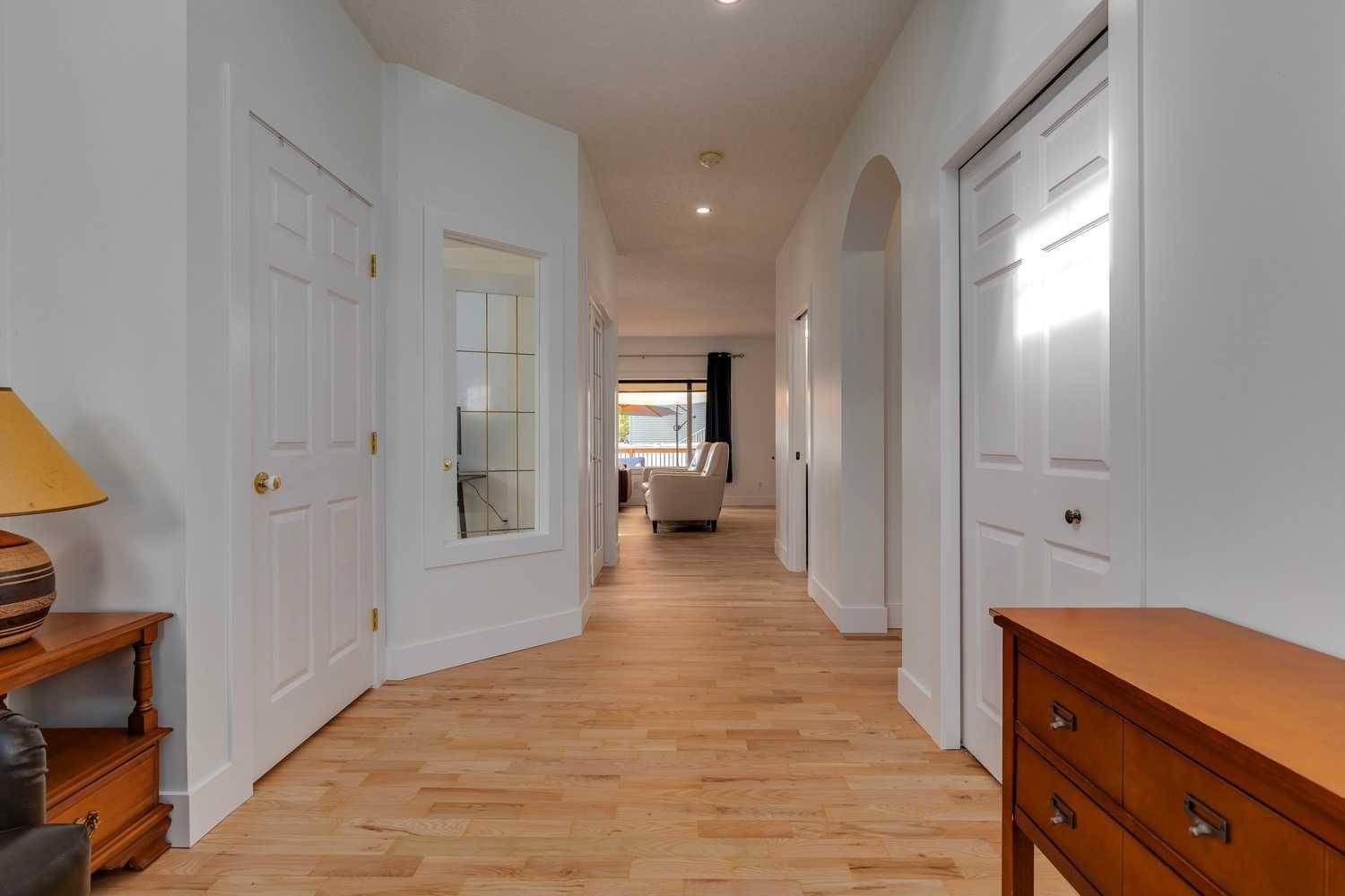 Chestermere, AB T1X 1J1,817 Crystal Beach Bay