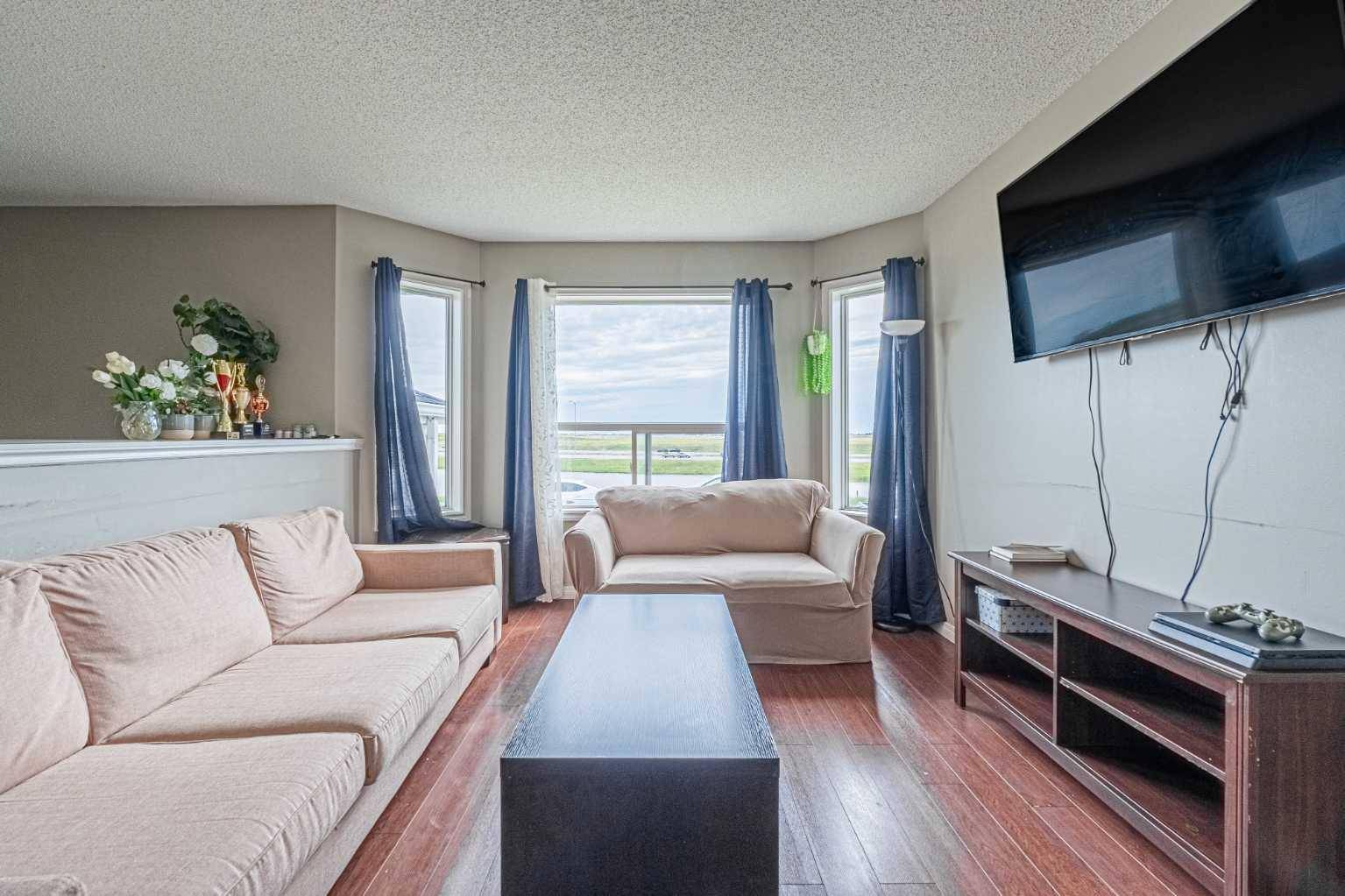 Calgary, AB T2A7T9,96 Appleside Close