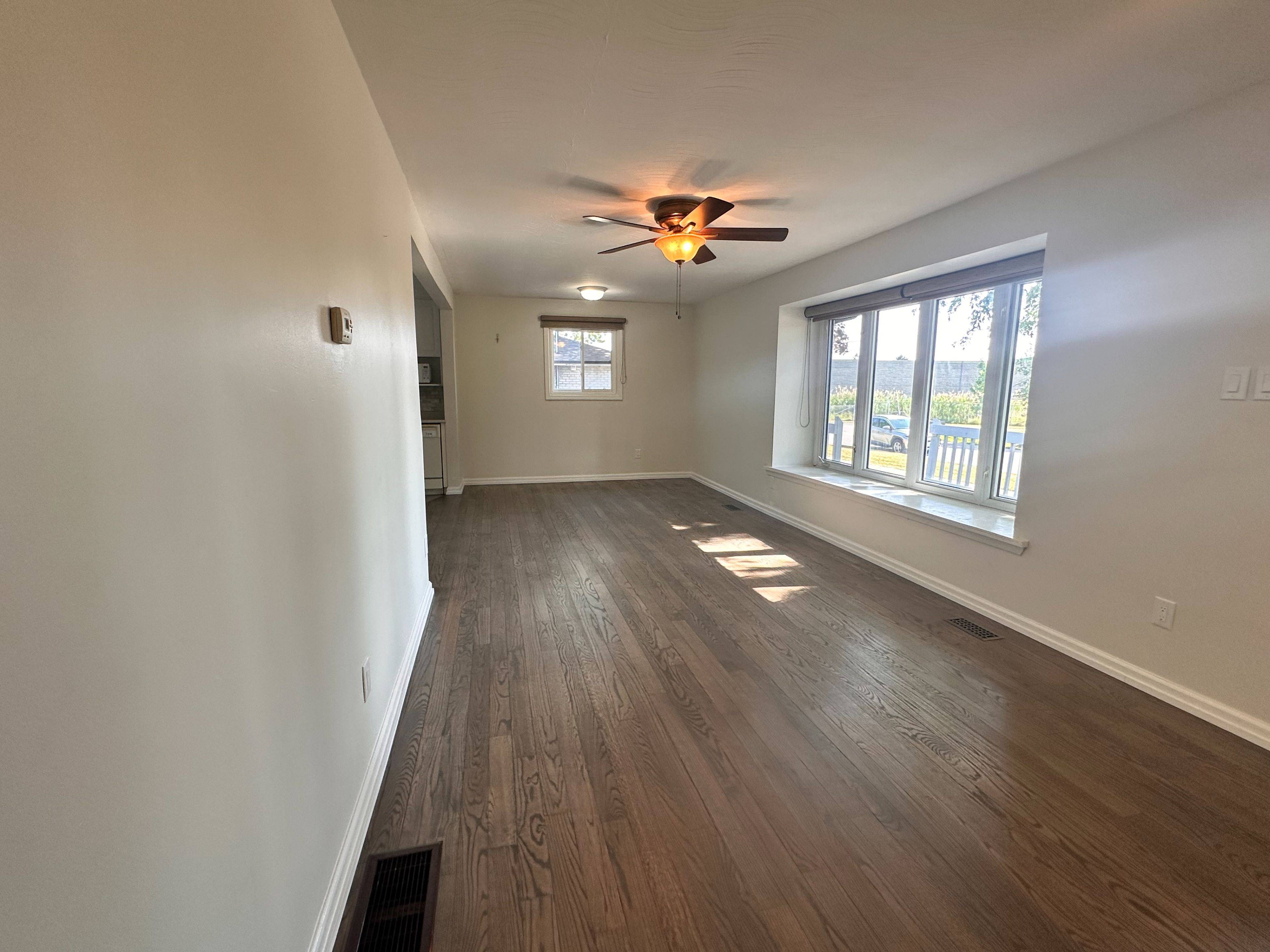 Whitby, ON L1N 5K7,925 Annes ST #Main