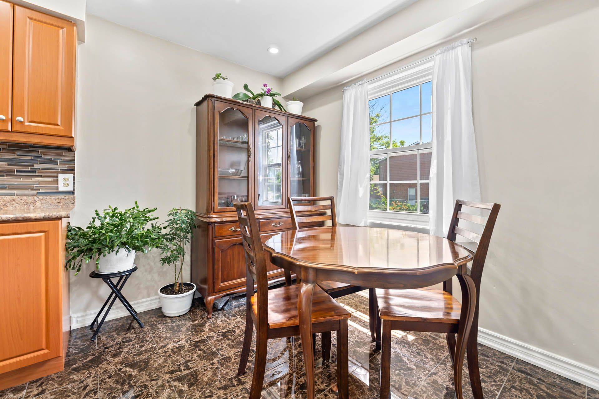 Toronto E11, ON M1B 1W1,85 Bradstone SQ