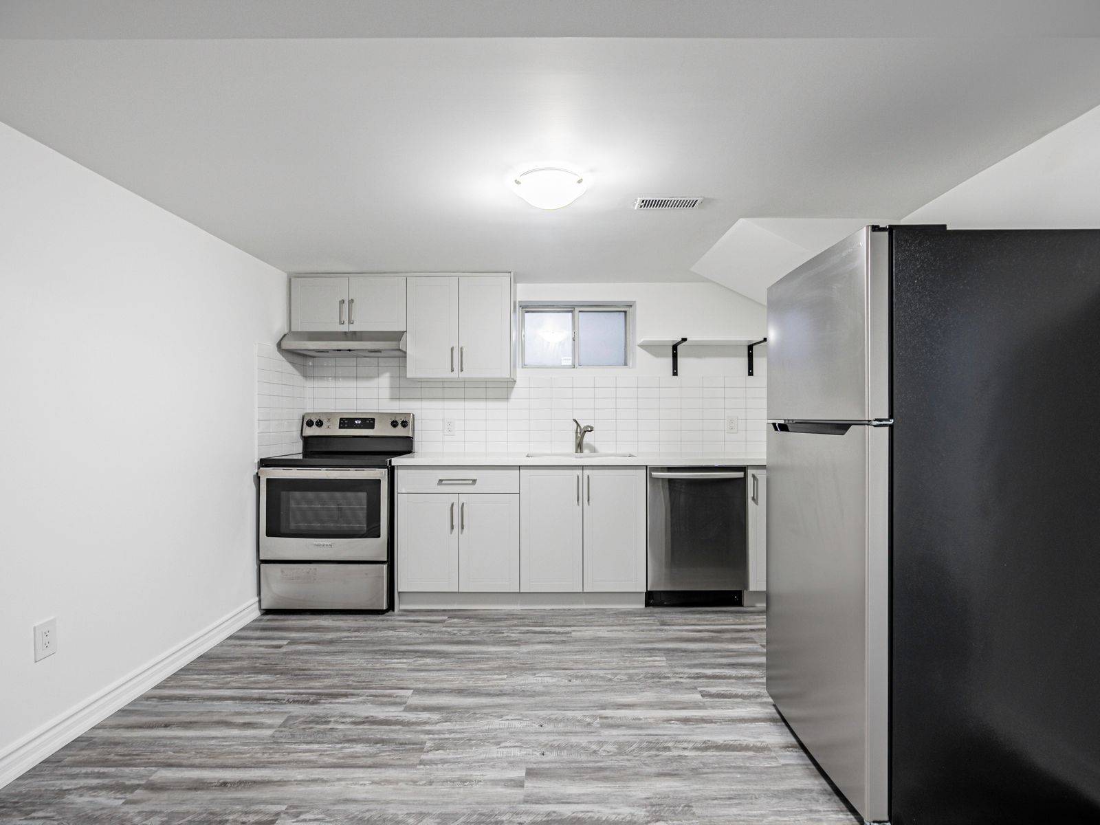 Toronto W09, ON M9P 2M8,10 Kentroyal DR #Basement