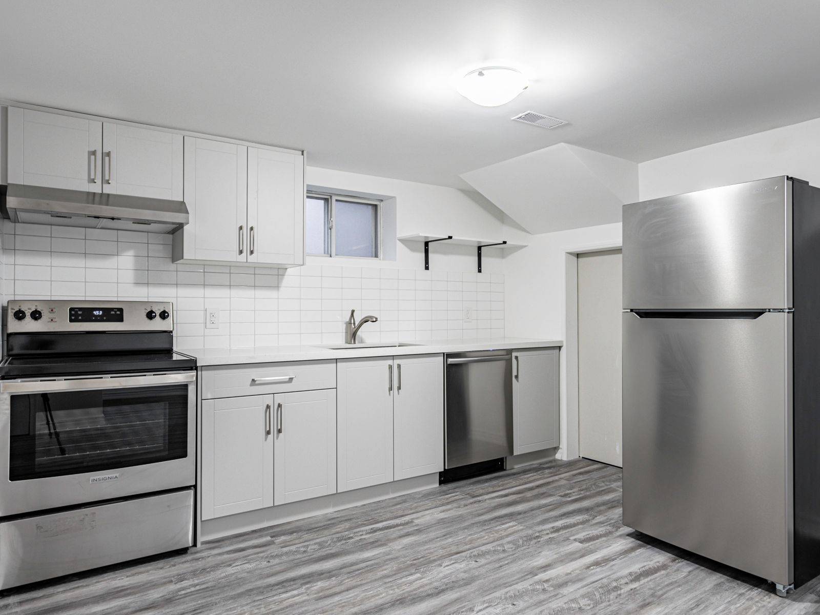 Toronto W09, ON M9P 2M8,10 Kentroyal DR #Basement