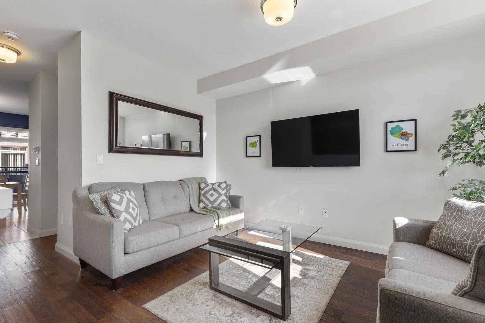 Hamilton, ON L8J 0K4,23 Echovalley DR #8