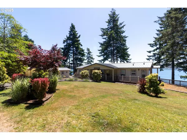 83235 CLEAR LAKE RD, Florence, OR 97439