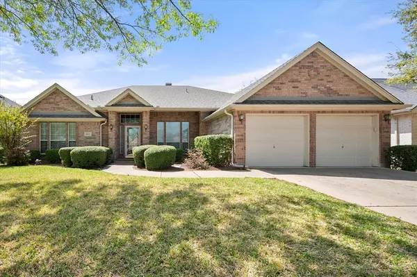 2613 Edgefield Trail,  Mansfield,  TX 76063